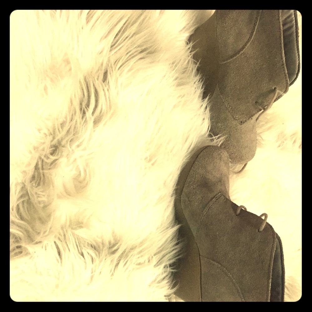 White mountain boots